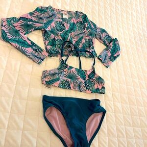 Art Class Pink and Green Leaf Print Top